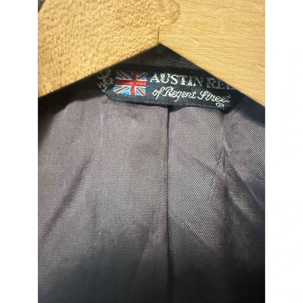 Vintage Austin Reed Yale-Genton 100% Pure Wool Tan Pin Suit 40R 30x29